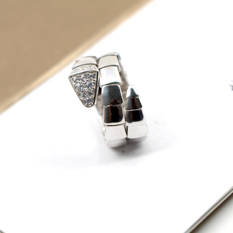 

Women ring Snake Shape jewelry 18K Gold plated snake bone ring woman elegant engagement ring size 6 7 8