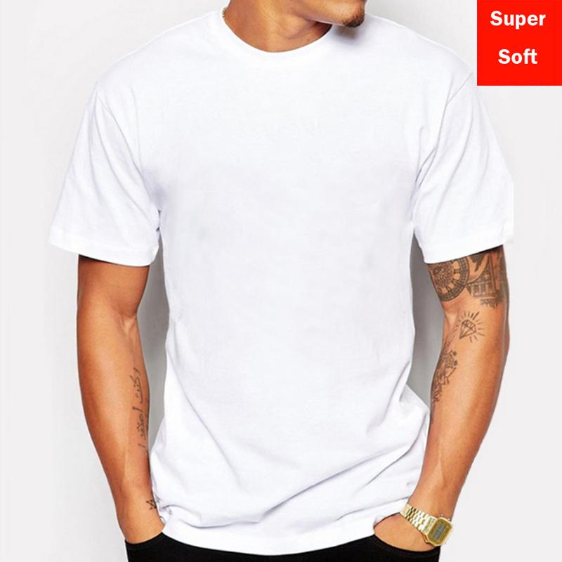 hombre camiseta blanca