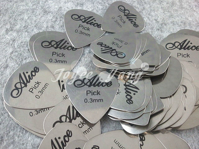 

30pcs Heart Shape Heavy 0.3mm Guitar Picks Stainless Steel Guitar Bass Picks Free Shipping Wholesales