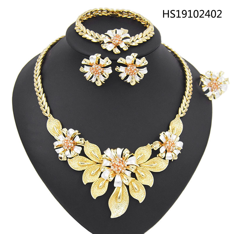 

Yulaili 2019 Latest Wedding Bridal Jewelry Sets For Women Flower Shape Zirconia Necklace Earrings Bracelet Ring Party Jewelry, As pic