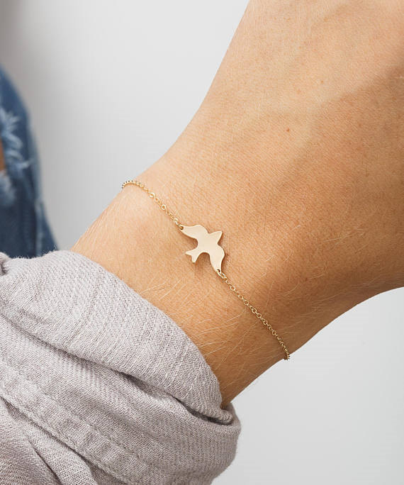 

5PCS Tiny Peace Dove Bracelet Soar Flying Bird Bracelet Little Swallow Baby Bird Bracelets Abstract Bracelets