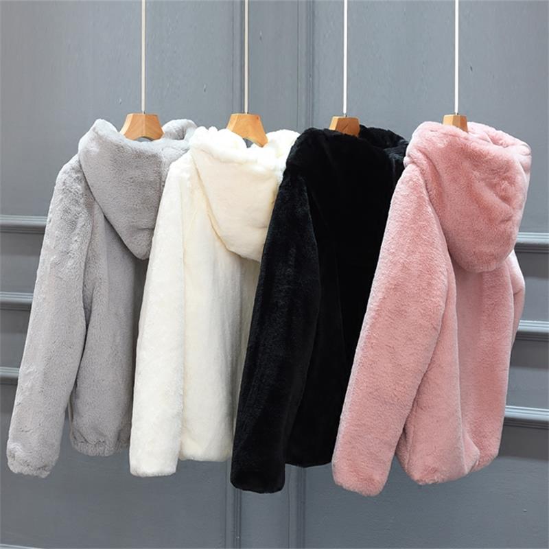 

2019 autumn and winter new ladies fashion short hooded loose thick plush coat