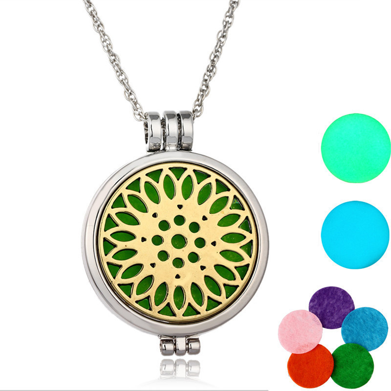 

Fluorescence Hollow Out The Sun Potpourri Smoked Necklace Noctilucent Perfume Essential Oil Emission Pendant