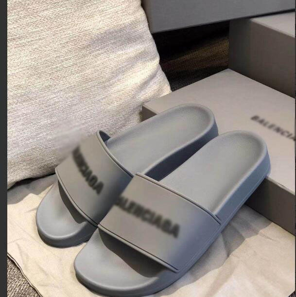 

04p latest women men classic fashion leather flip flop slippers sandals men women shoes quality slippers sandals size