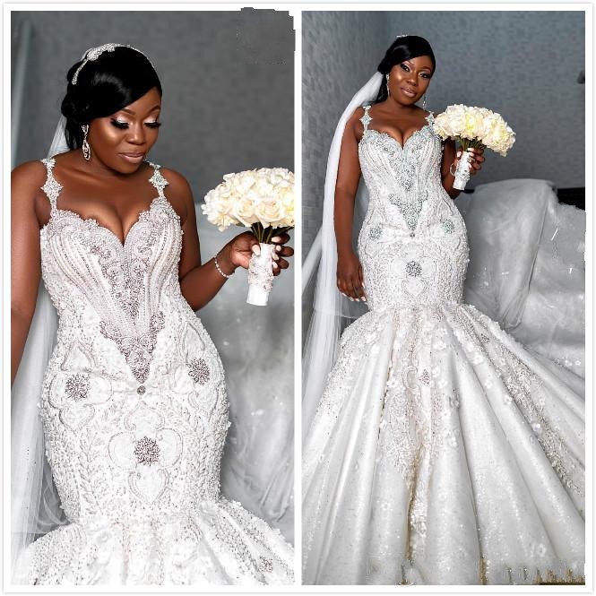 

2019 Arabic Plus Size Luxurious Lace Beaded Wedding Dresses Crystals Mermaid Sexy Bridal Dresses Vintage Wedding Gowns, White
