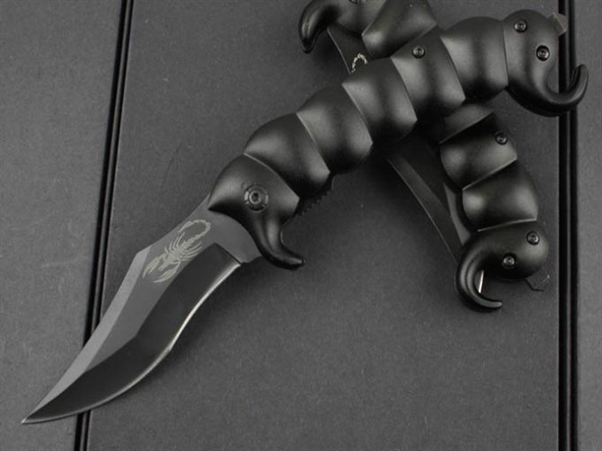 

newer high quality scorpion knife DA61 Tactical Hunting Knife Multi Tools Pocket Survival Fixed Knives gift knife Adker