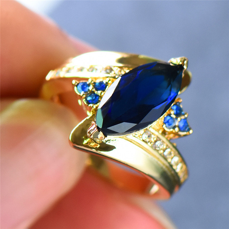 

Sui Bao Ornaments Golden Sapphire Blue Color Personality Horse Eye Zircon Ring Temperament Fund Woman Ring