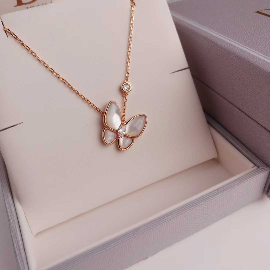 

2019 new style S925 pure silver white fritillary butterfly necklace Diamond-encrusted lady's 18 k gold rose gold clavicle chain