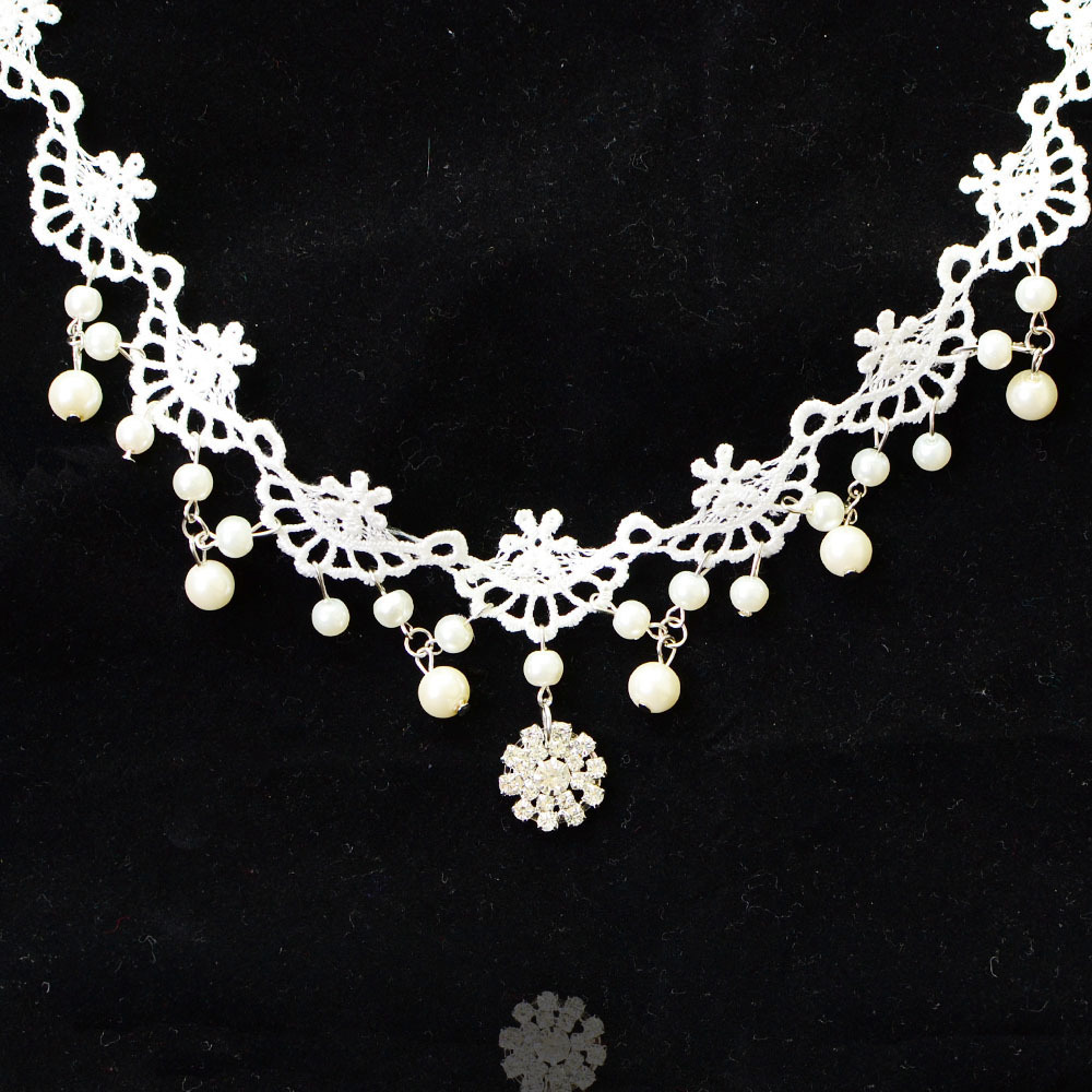 

Wholesale-personality white lace necklace New creative gemstone pearl collar Vintage pendant short necklace Fashion Necklaces Pendants