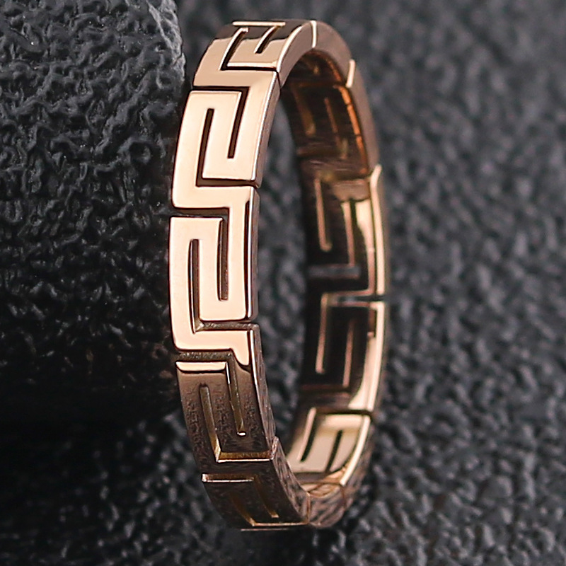

New type of titanium steel from Europe and America in 2020, hollowed-out Great Wall ring, stainless steel cut tail ring,fashion and creative