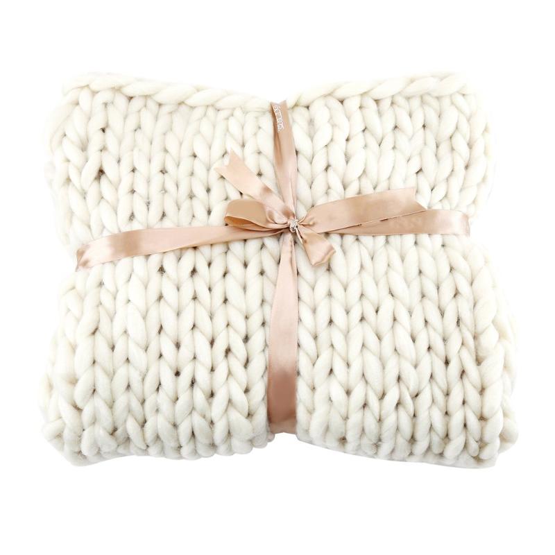 

Hand Made Thick Knitting Line Braided Carpet Bedroom Rug Kids Soft Nap Blanket Natural And Warm Home Decor