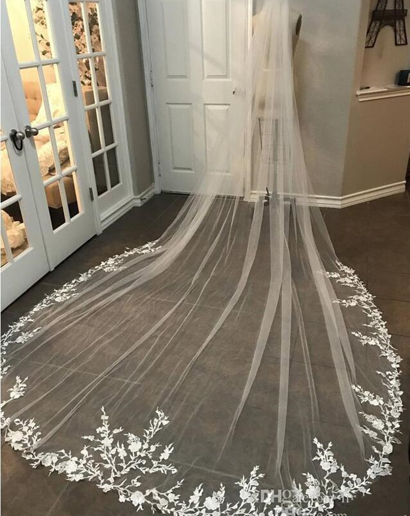 

Cathedral Length Bridal Veils Appliqued White Ivory Wedding Accessories 3M Long Veil Lace Appliqued Bride Hair with Free Combs