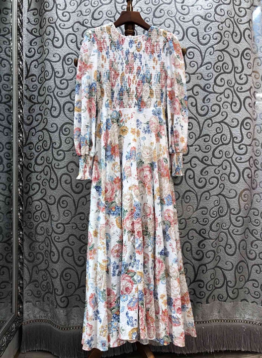 

2020 early spring new women' round neck embroidery flower group fight color pleated long sleeve long dress 1225, Multi