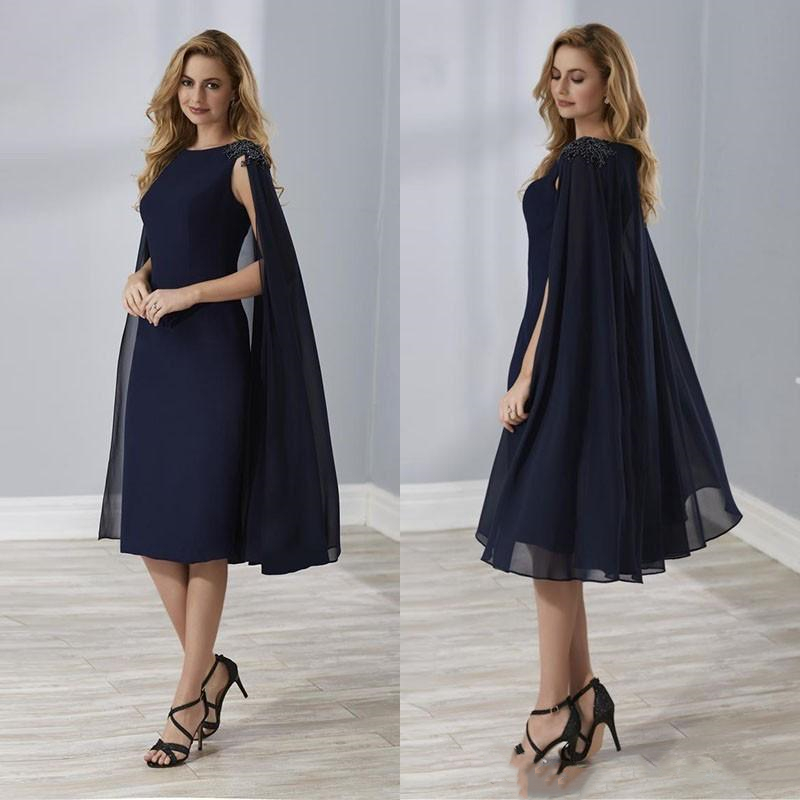 

Dark Navy Blue Tea Length Short Mother of the Bride Dress with Cape Wrap Chiffon Shawl 2020 Evening Party Gowns for Formal Occassion