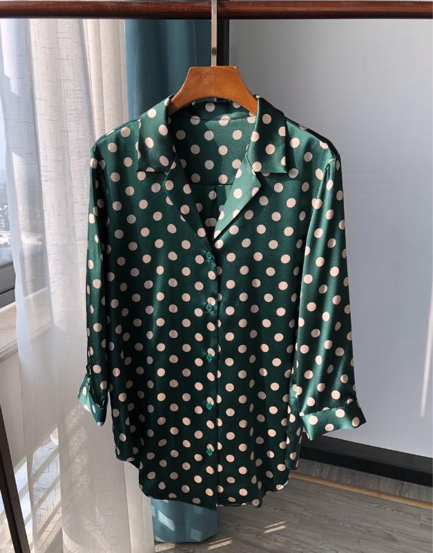 

Women Shirt Classic Retro Green Polka Dot Suit Collar 3/4 Sleeve Silk Shirt
