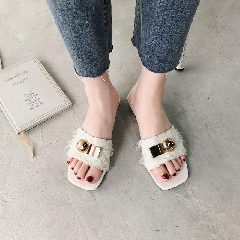 

Metal Decoration Low Heel Slippers Women Open Toe Slides Summer Outer Wear Beige Green Slippers Women Fashion Chunky Heel Slides