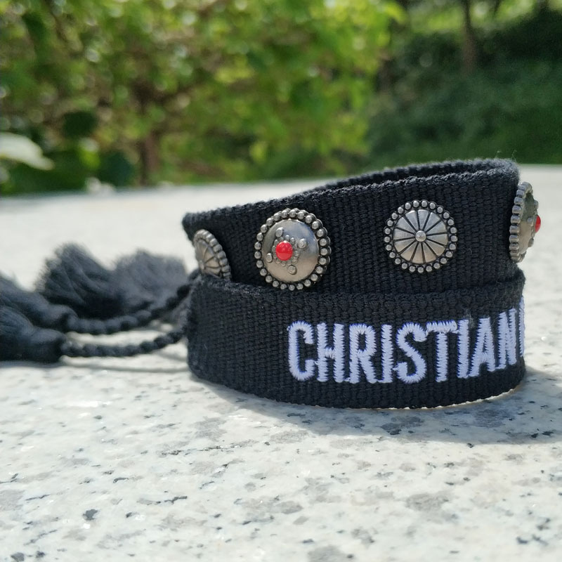 

2020 new Fashion Knotting Tassel Super Woven Friendship Bracelets A Set of 2PCS One with Embroidered Signature The other with Antique Metal