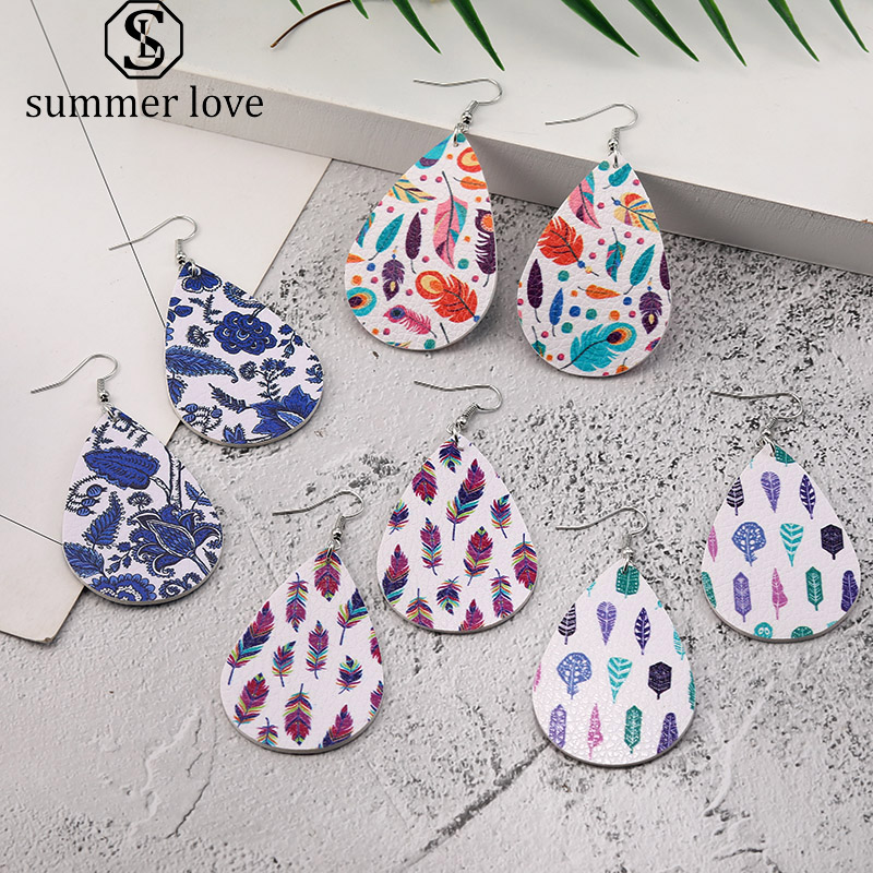 

Fashion Designer PU Leather Earrings Feather Pattern Printed Water Drop Oval Teardrop Double Side Hook Earrings for Women Christmas Jewelry