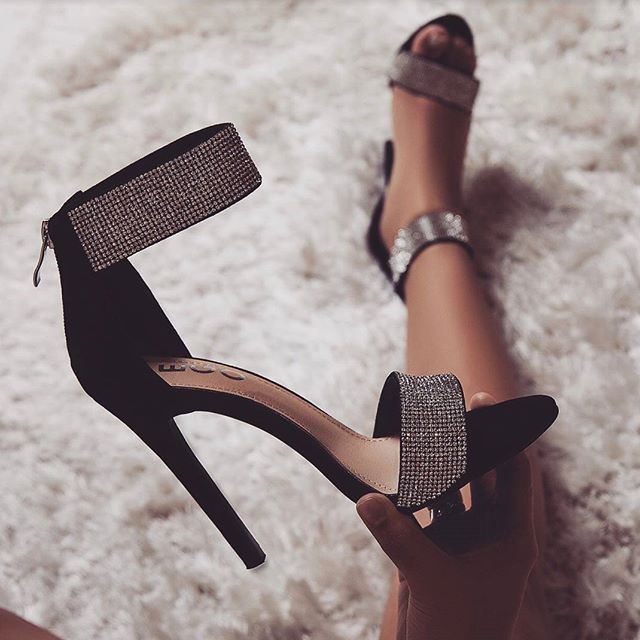 

Designers Pointed sandals High quality Stilletto Heel for women Slides Silver Sparkling water diamond strap cross Fashion dress shoes, Only freight difference