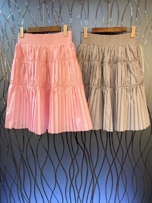 

2020 Spring and Summer New Women' Elastic Waist Decoration Pleated Solid Wild Skirt 422, Khaki