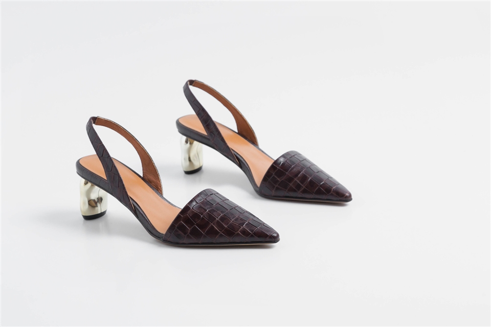 

2020 Luxury Leather Crocodile Pattern Pointed Toe Back Strap Plating Heel Sandals Middle Heel Sandals Non-slip Wear-resistant Size 34-39 Bla, Black