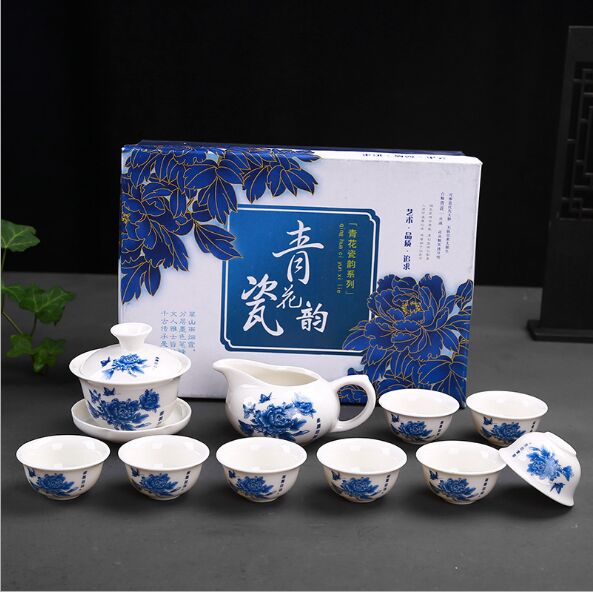 

Chinese traditional Tea set gift box kungfu blue and white porcelain tea sets are 8cup