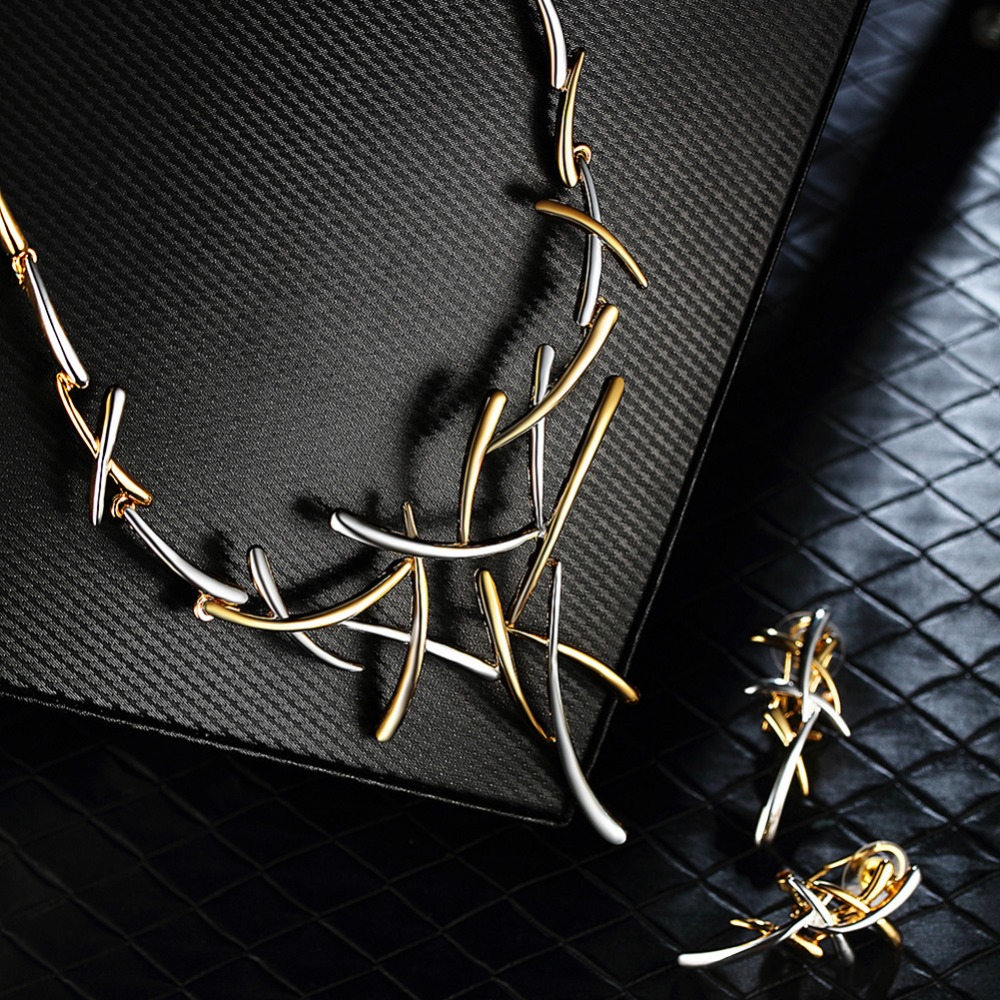 

Viennois Necklace Earrings Dubai Jewelry Sets For Wedding Dress, Bridesmaids, Brides, Party or Prom Rose Gold & Gun Color, Golden