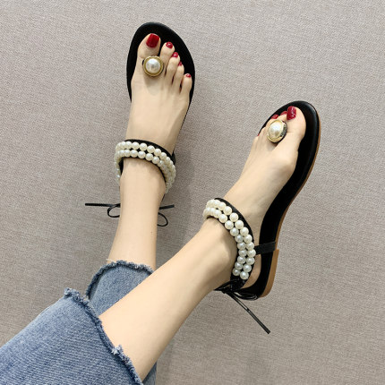 

Sandals female 2020 new fashion pearl clip toe flat bottom net red wild fairy wind beach vacation Roman shoes tide, Beige