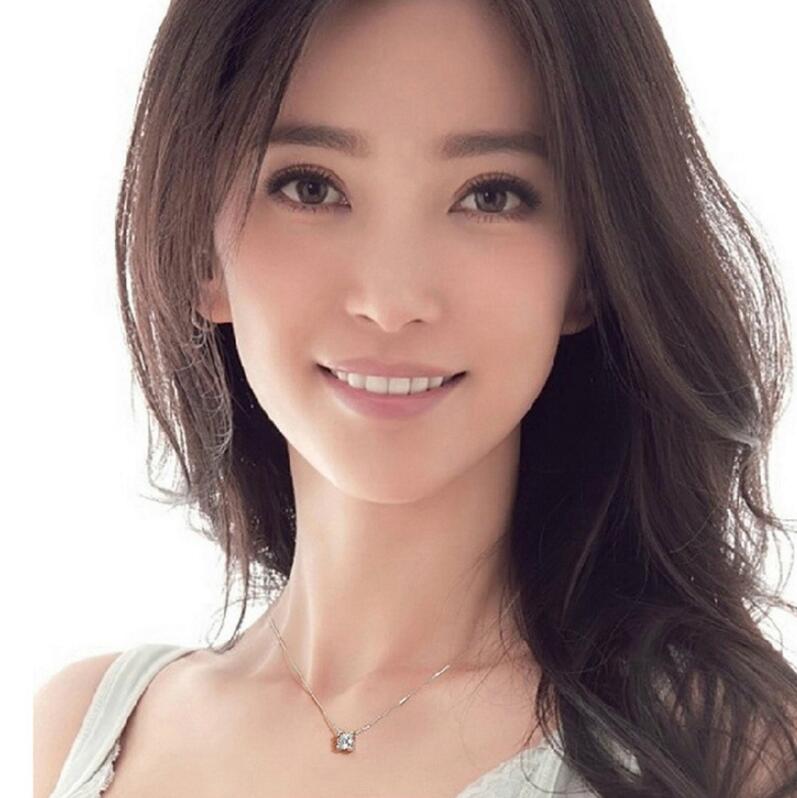 

Wholesale- Women's Gifts Silver plated square clavicle pendant wild corners fashion cute Zircon crystal jewelry factory wholesale Chainless