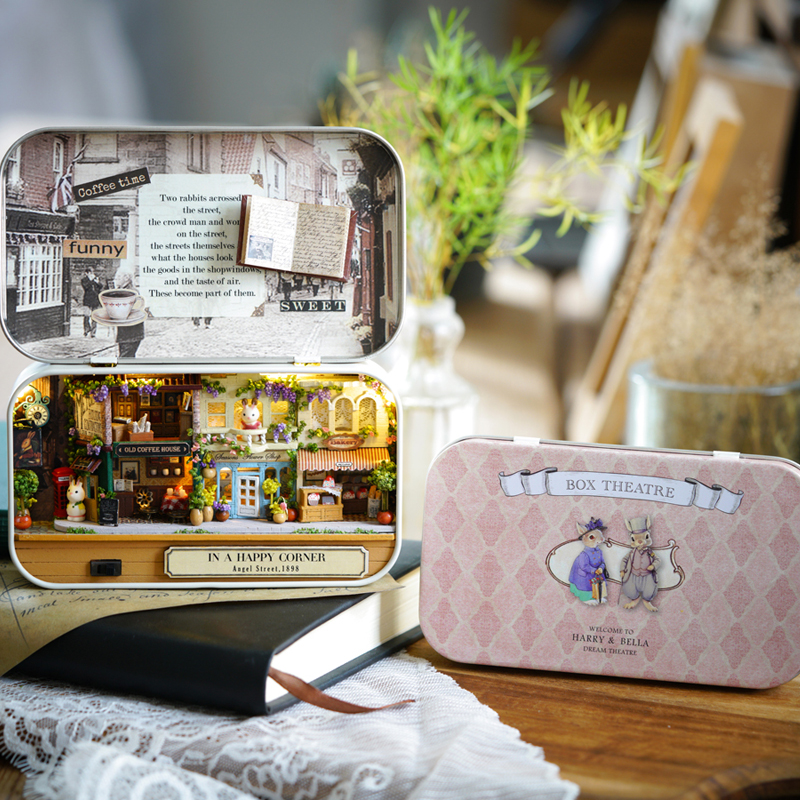box theatre dolls house