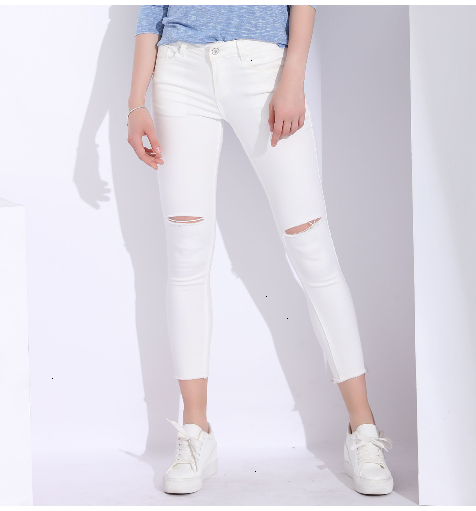 womens white denim capris