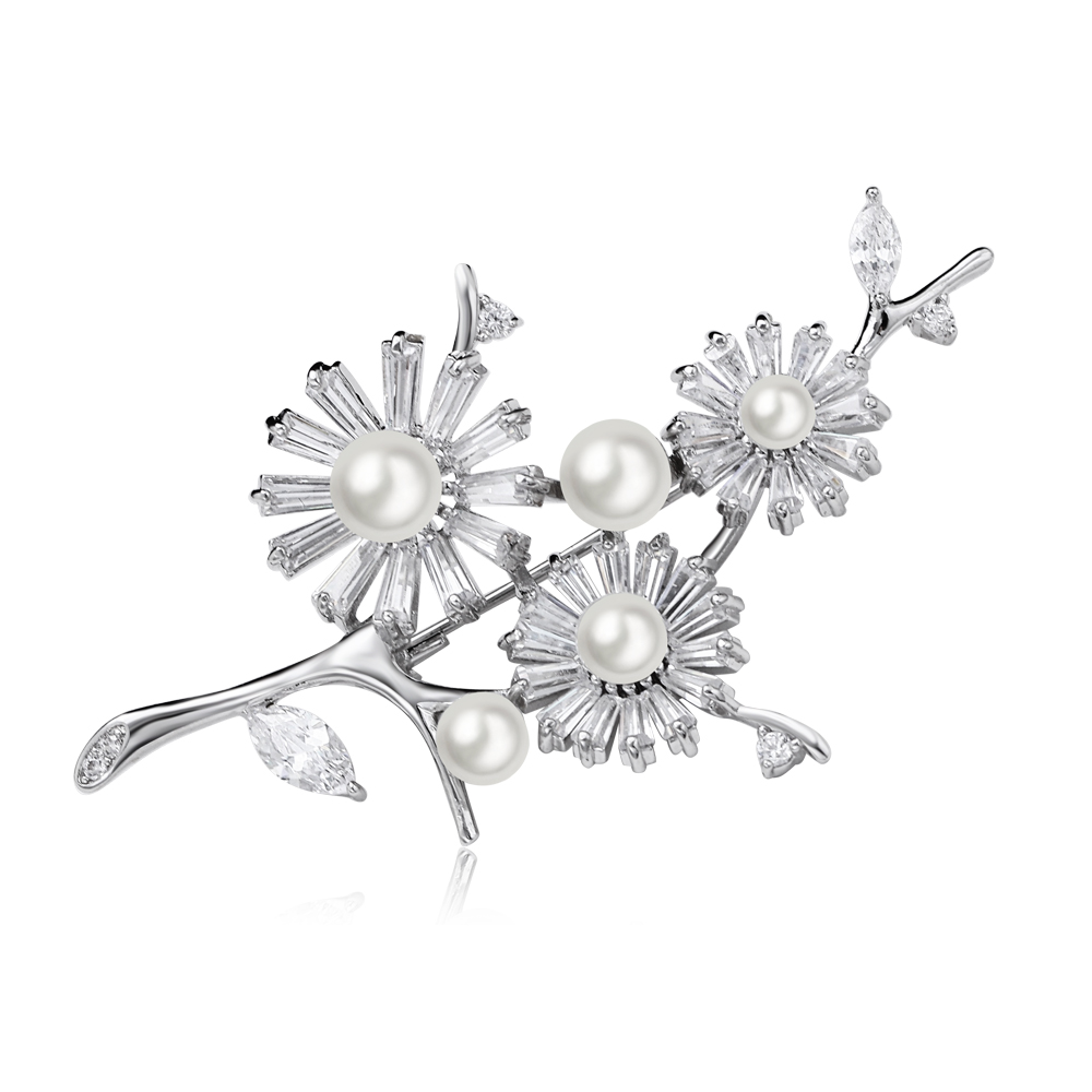 

Very Beautiful Flower Brooches pin Shiny Cubic zirconia crystal Nice quality Amazing Gorgeous accessories for women