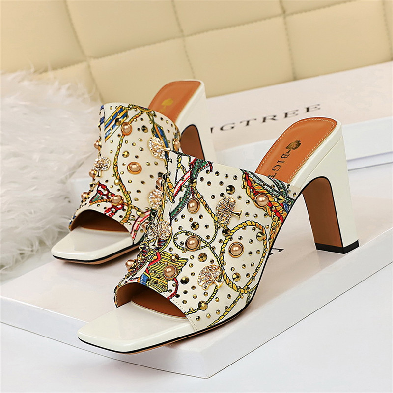 

BIGTREE Luxury Womens Slippers Summer Flip Flops Retro Satin Flower Slippers Rough Heel High Heel Fashion Home, Black