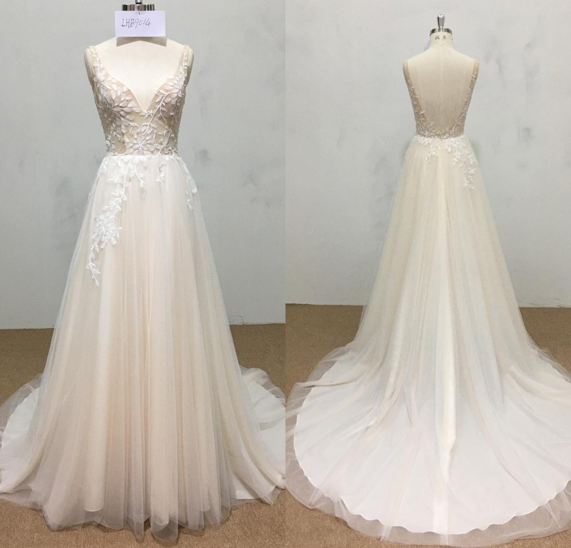 

Bohemian A Line Luxury Wedding Dresses Tulle Lace Applique Formal Dress Spaghetti Sleeveless Backless Sweep Train Bridal Gowns, Grape