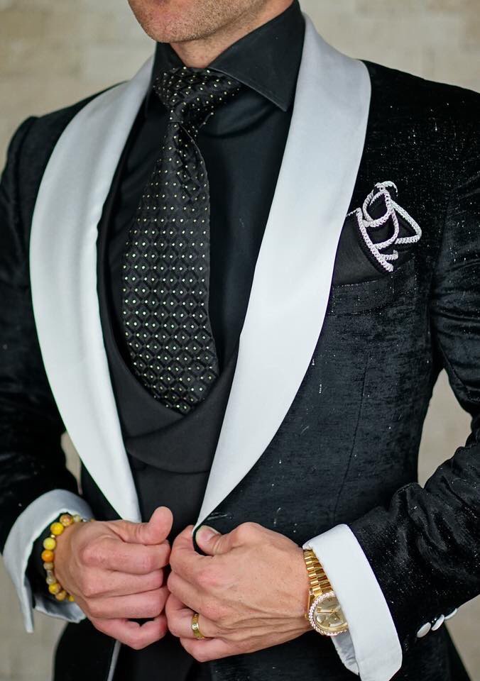 

Handsome Embossing Groom Tuxedos (Jacket+Tie+Vest+Pants) Men Suits Custom Made Formal Suit for Men Wedding Bestmen Tuxedos Cheap 22, Same as image
