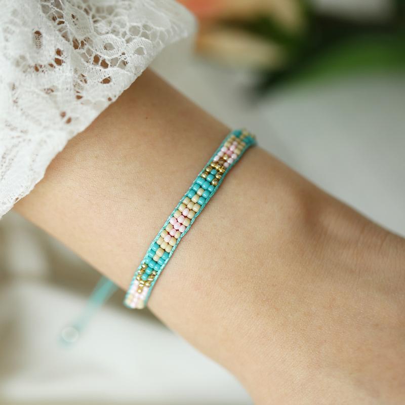 

Europe and The United States New Hand-woven Beaded Bracelet Creative Green Bead Push-pull Bracelet