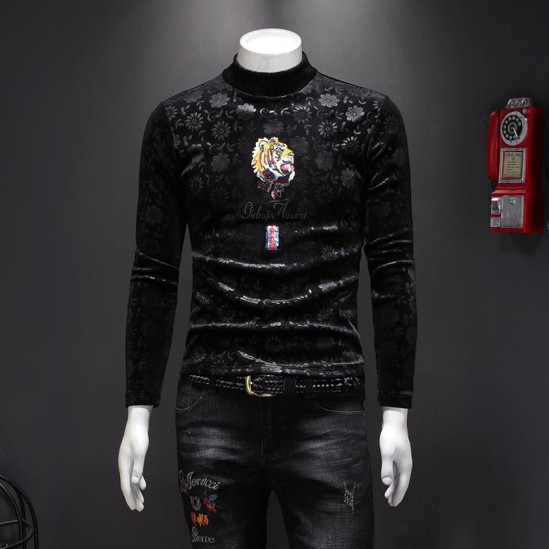 

2019 autumn and winter thick men's high collar long-sleeved personality dark flower Korean velvet bottoming shirt men's compassionate, White;black