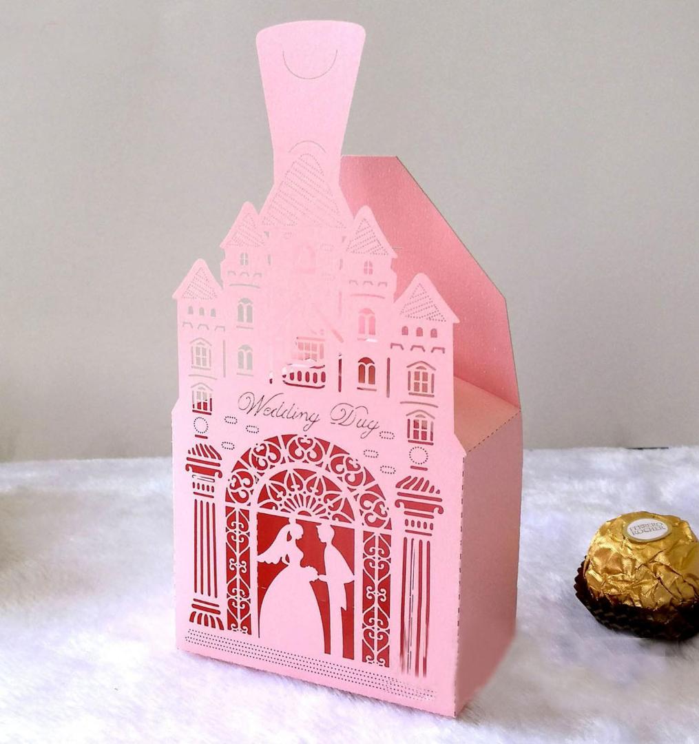 

50pcs Castle Bride Groom Laser Cutting Hollow Candy Boxes With Ribbon Sweet Wedding Favor Guest Gift Box Wedding Party Supplies