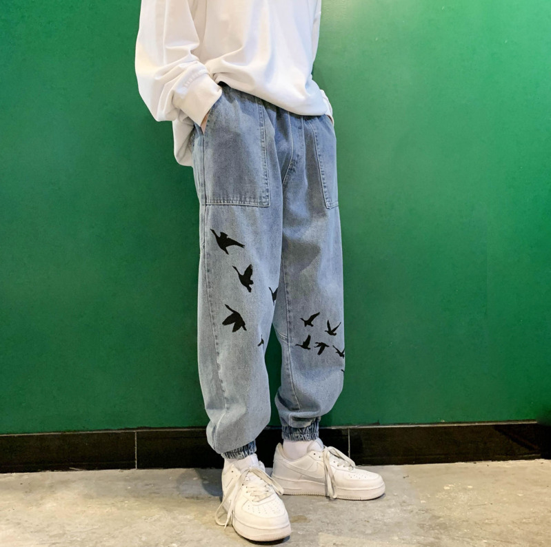 

2020 Spring And Autumn New Youth Popular Men' Personality Printed Bouquet Feet Jeans Fashion Casual Overalls Black/blue