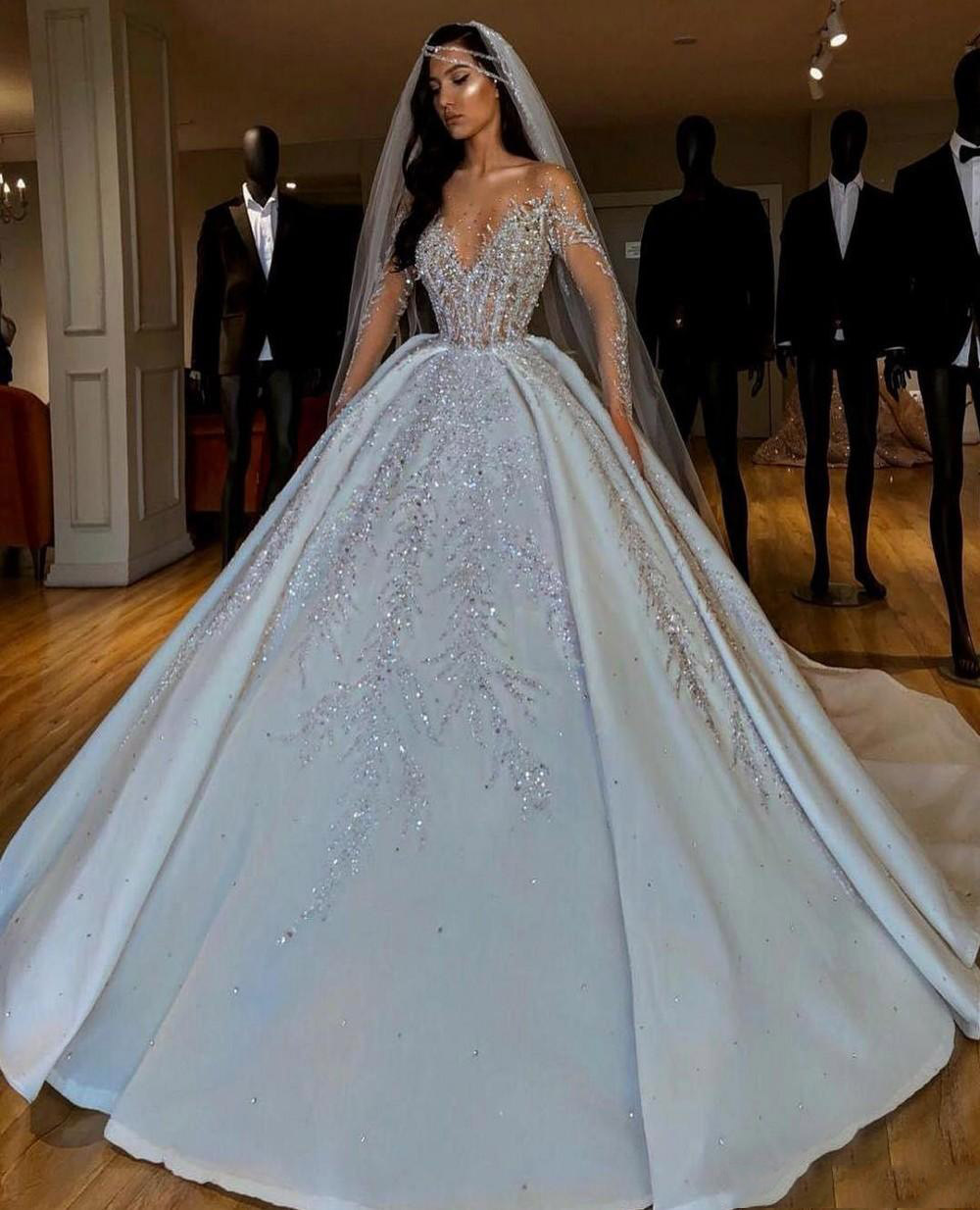 

2019 Dubai Arabic Ball Gown Wedding Dresses Plus Size Sweetheart Backless Sweep Train Bridal Gowns Bling Luxury Beading Sequins, Silver