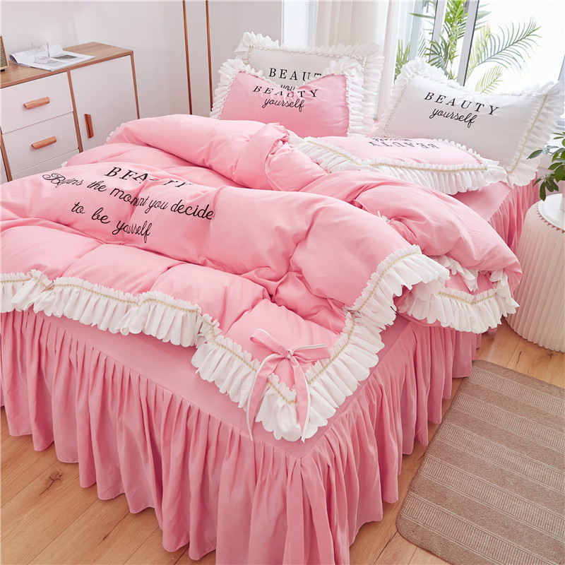 

Solid color cute little fresh and comfortable bedding Fashion princess style embroidery bed skirt style four-piece suit, Cream