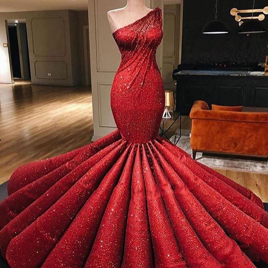 

2020 Gorgeous Red One Shoulder Mermaid Evening Dresses Ruched Sequins Ruffle Sweep Train Prom Gowns Custom Made Party Pageant Dress, White