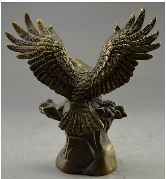 Rare Collectible handwork Old tibet Silver carve lifelike eagle rare Statue