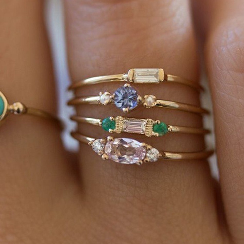

Cluster Rings 4 Pcs/set Crystal Zircon Gold Ring Set Vintage Bohemian Women Engagement Party Jewelry Wholesale