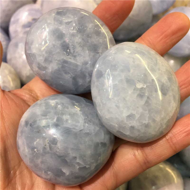 

1PC Natural Sky Blue Kyanite Palm Stone Gemstone Irregular Smooth Polished Pebble Reiki Healing Chakra Stone Home Decoration