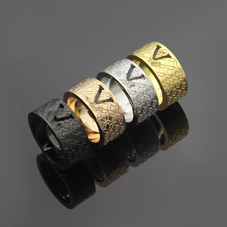 

0.9 wide black hollow V letter ring suitable for couple's classic clover jewelry