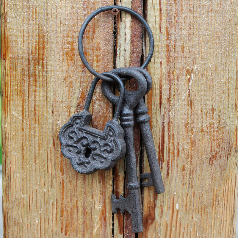 Padlock Lock and Keys Antique lock Old Style with Keys 3.5"H Jailer Lock Padlock Lock and Keys Antique lock Old Style with Keys 3.5"H Jailer Lock