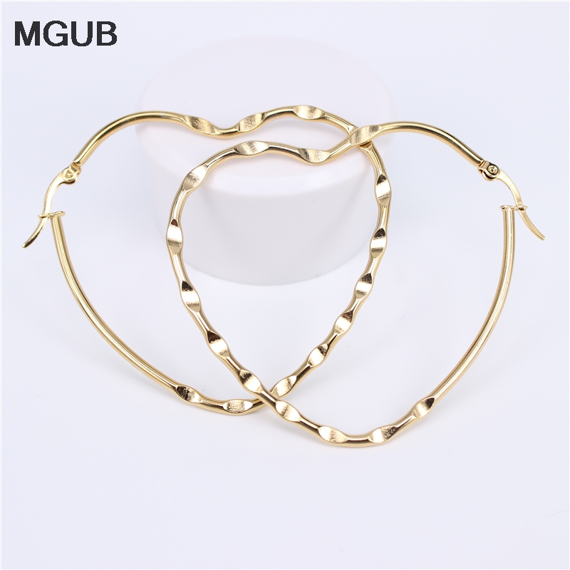 

Stainless Steel Fashion Big Heart-shaped Hoop Earrings for Women Girl's Hypoallergenic Jewelry Diameter 60-65MM LH850