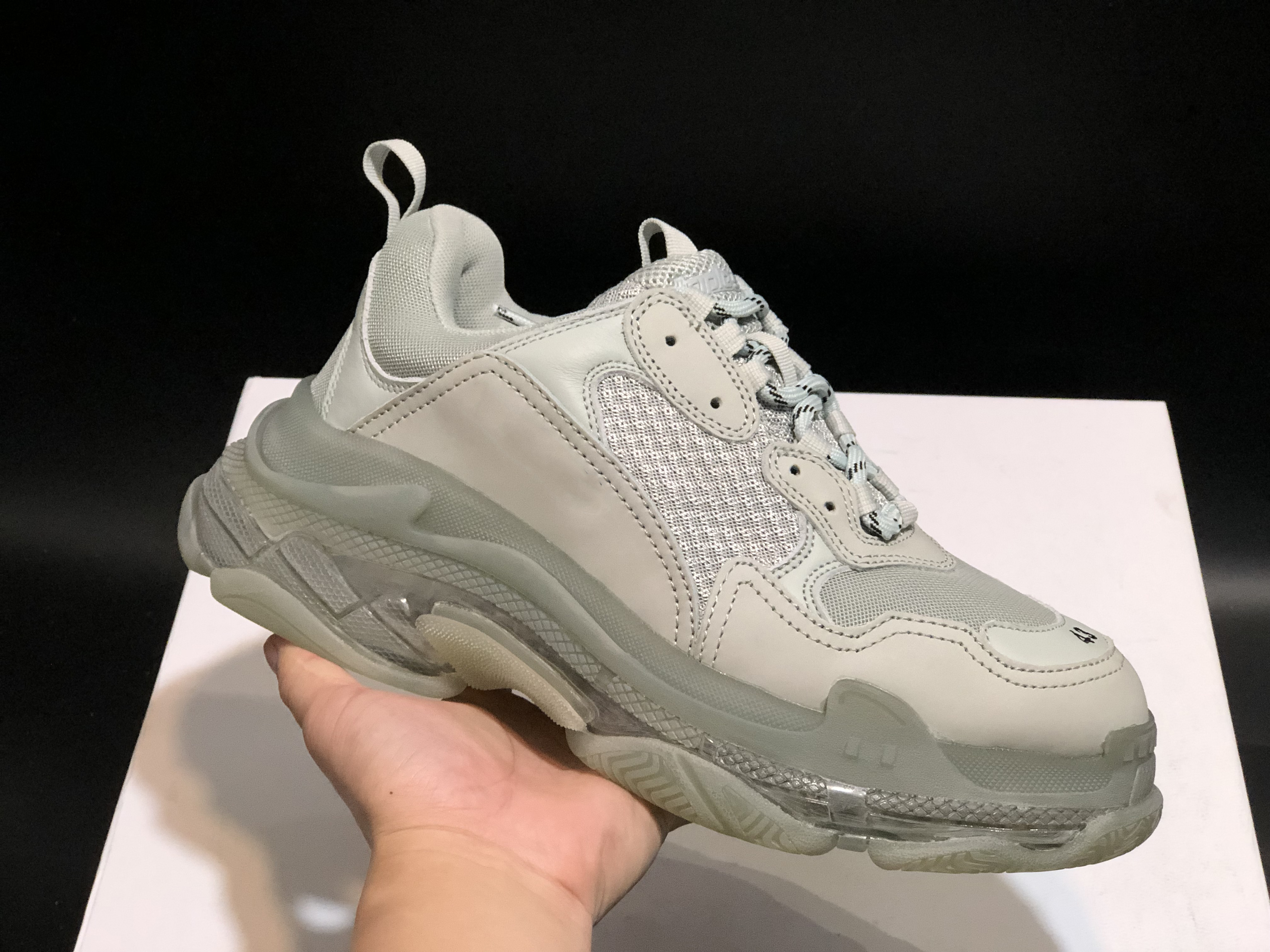 

2019 Men Women Fashion Casual Shoes Sneakers Cushion Triple S 3.0 Combination Nitrogen Outsole Crystal Bottom Rainbow Dad Casual Shoes Snea, Black