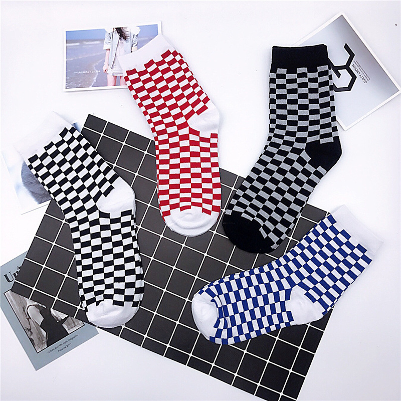 

Korea Funky Harajuku Trend Women Checkerboard Socks Geometric Checkered Socks Men Hip Hop Cotton Unisex Streetwear Novelty